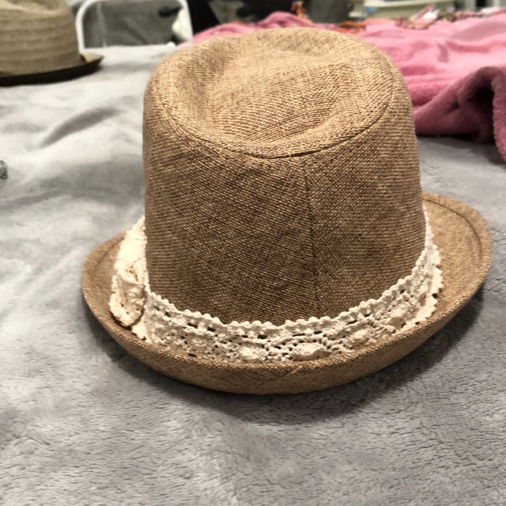 Hat - Picture 2 of 4